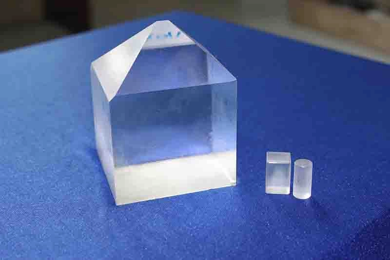 Variation of the Refractive Index with Temperature and the Tuning Rate for KDP Isomorphs Variation of the Refractive Index with Temperature and the Tuning Rate for KDP Isomorphs